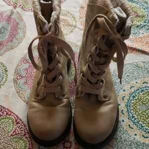 Roxy combat tan boots